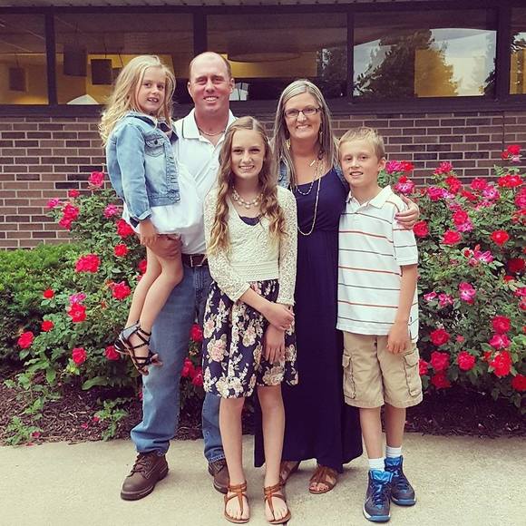 Meet your Posher, Stephanie - Picture 1 of 1